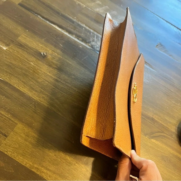 Vintage Oscar De La Renta Tan Leather Clutch Bag Fold Over Envelope Gold - Picture 10 of 10